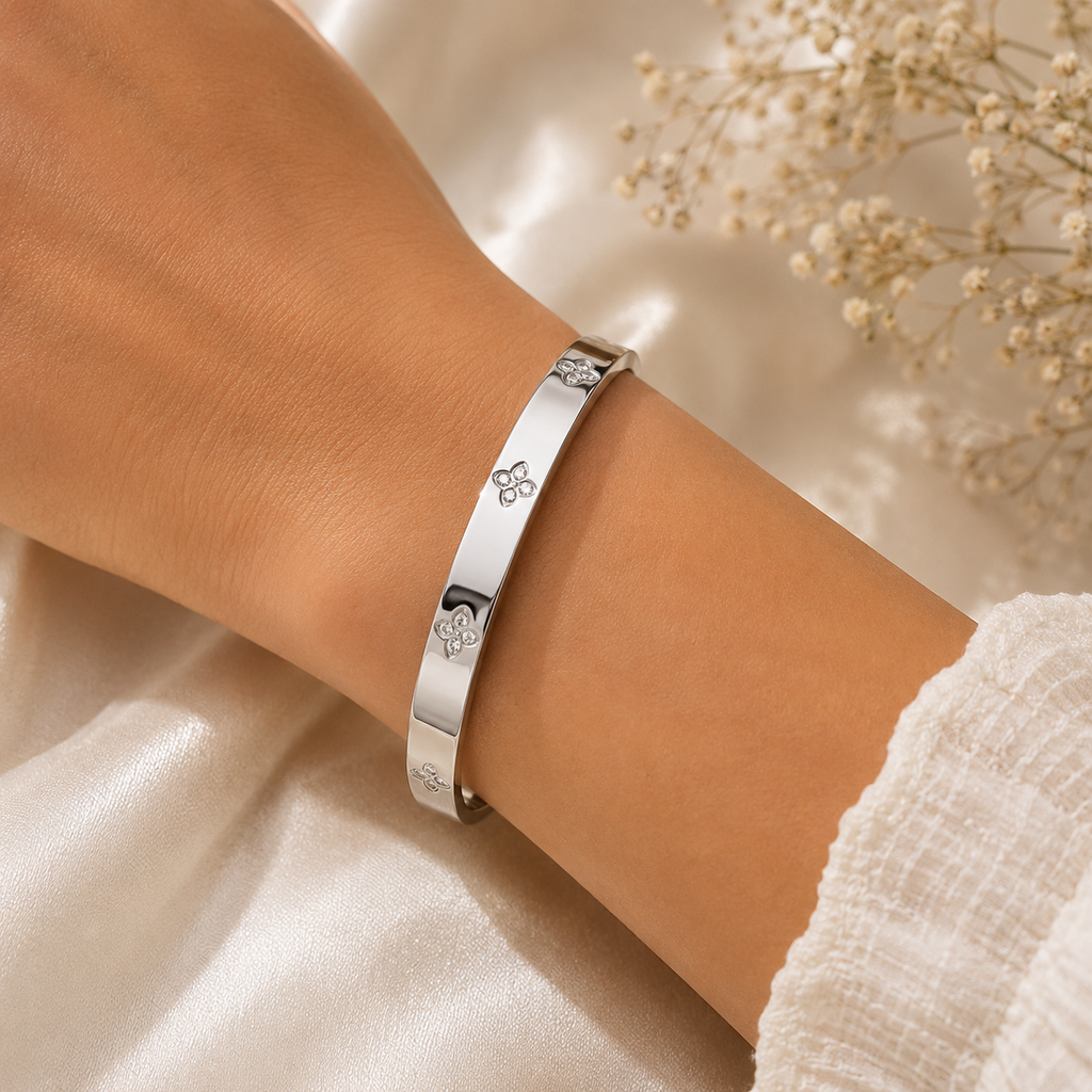 Crystal Clover Bracelet