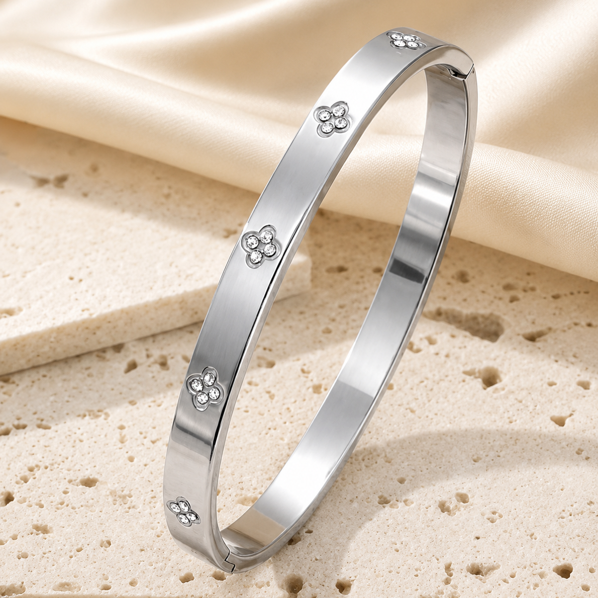 Crystal Clover Bracelet